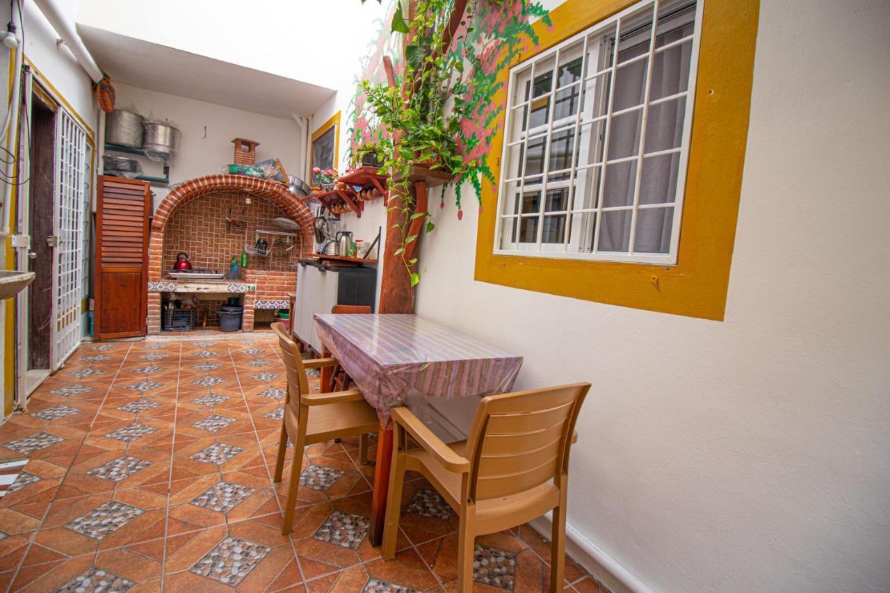 ホテル La Casa Del Almendro プレヤデルカーメン エクステリア 写真