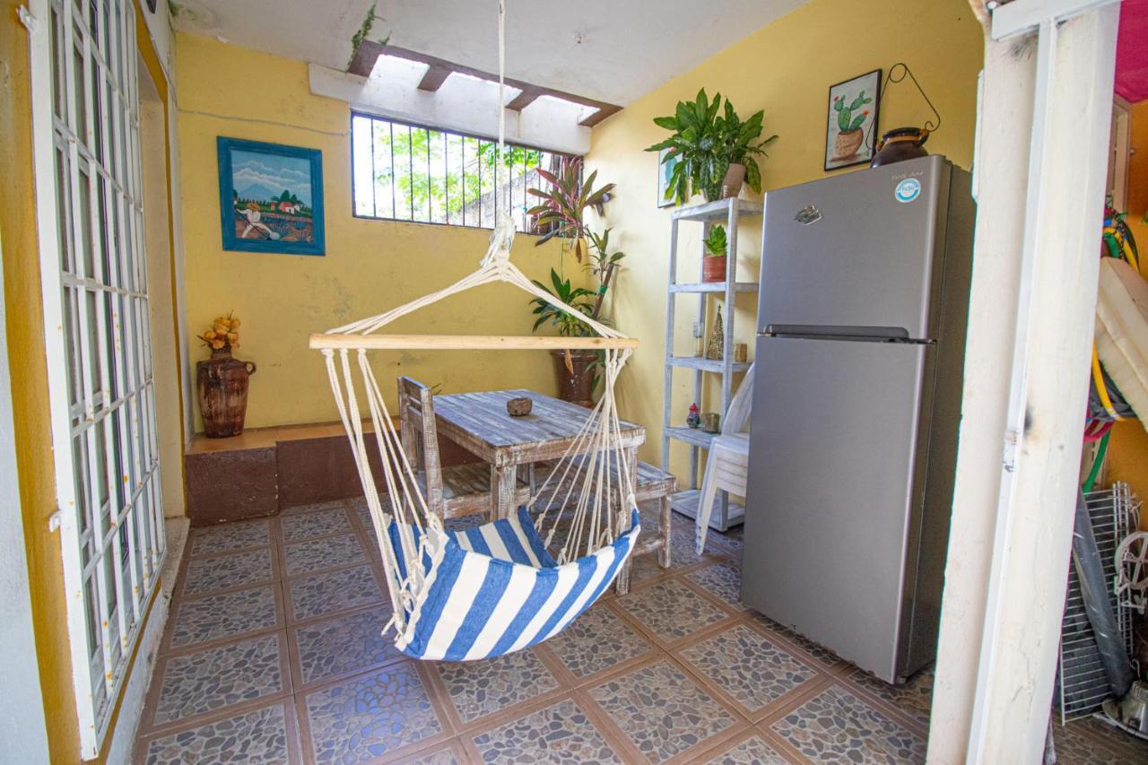 ホテル La Casa Del Almendro プレヤデルカーメン エクステリア 写真